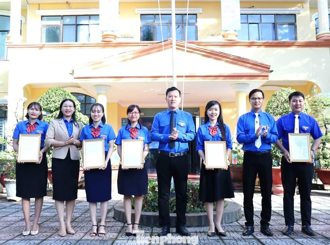 Tỉnh Đoàn Bình Phước trao các quyết định bổ nhiệm cán bộ chủ chốt