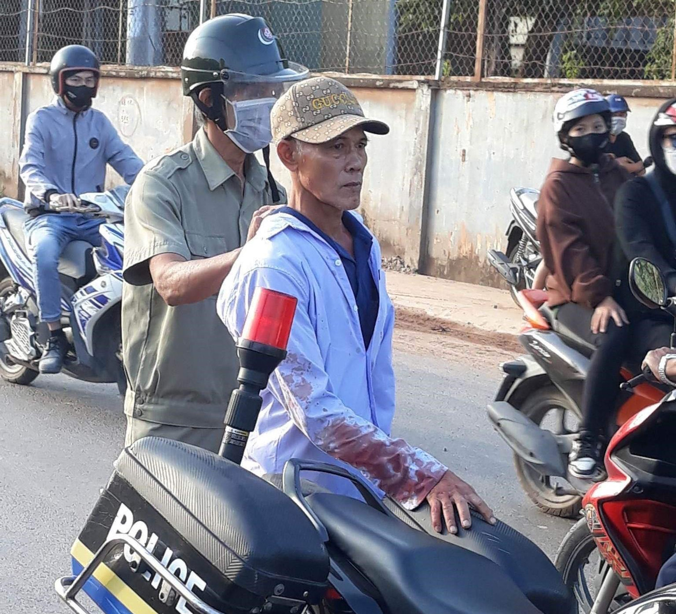 Nghi can bị bắt giữ ngay sau khi gây án