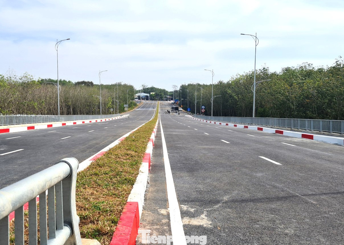 Đường dẫn lên cầu nối Bình Dương và Tây Ninh Đường dẫn lên cầu nối Bình Dương và Tây Ninh