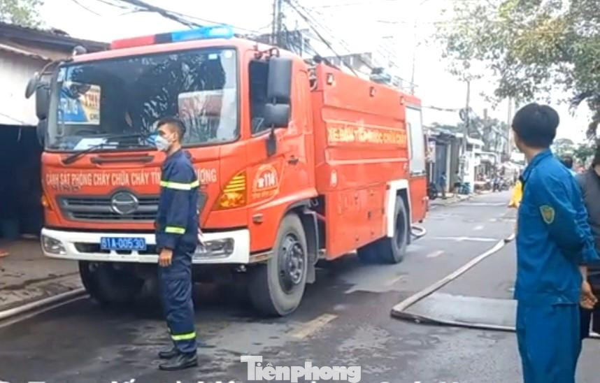 Xe cứu hỏa được điều đến hiện trường