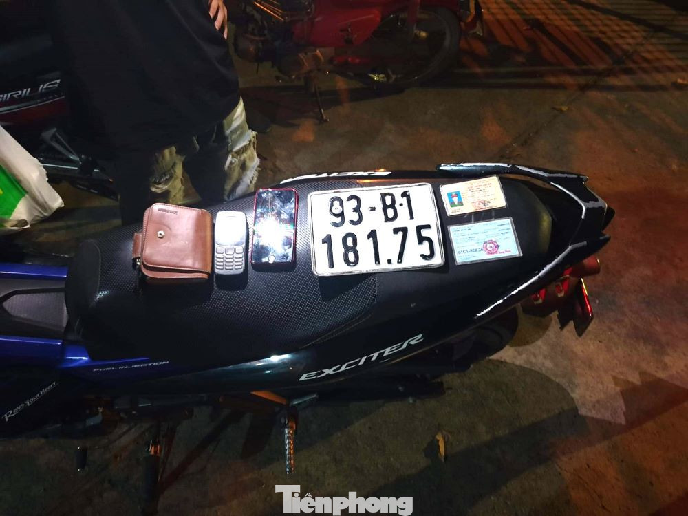 Đối tượng có giấy chứng nhận Công an nhân dân giả Đối tượng có giấy chứng nhận Công an nhân dân giả