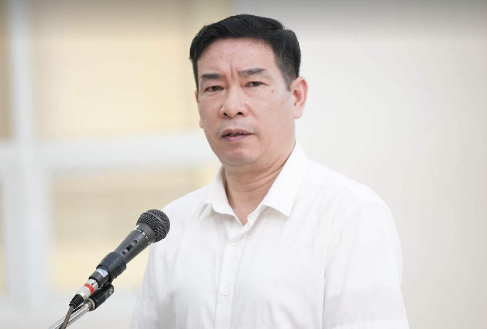 Bị cáo Phùng Anh Lê tại phiên tòa phúc thẩm. Bị cáo Phùng Anh Lê tại phiên tòa phúc thẩm.