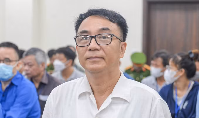 Ông Trần Hùng tại tòa.