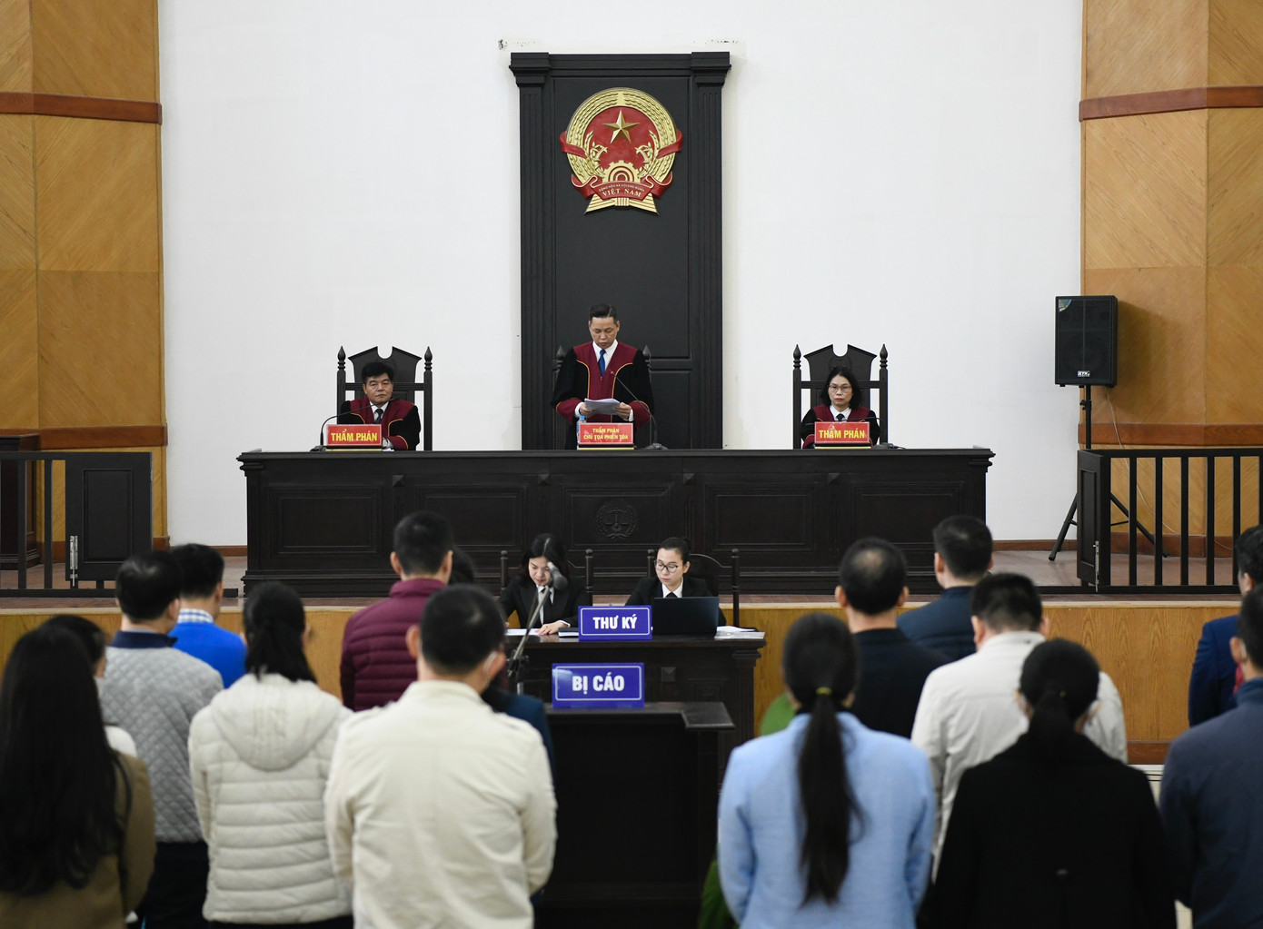 HĐXX tuyên án các bị cáo. HĐXX tuyên án các bị cáo.