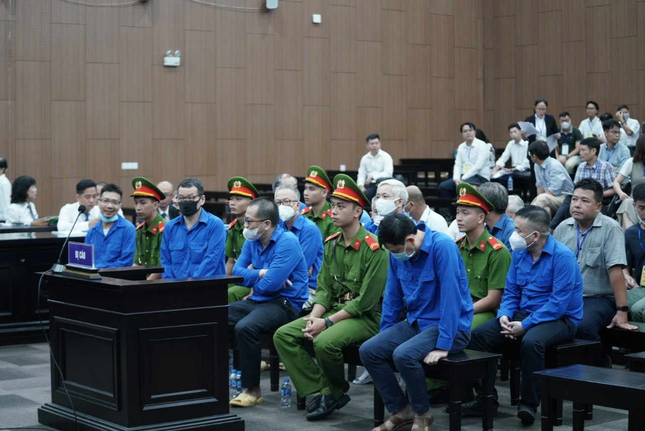 Các bị cáo tại phiên tòa.