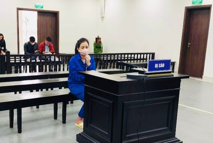 Bị cáo Nguyễn Thị Lan tại tòa. Bị cáo Nguyễn Thị Lan tại tòa.