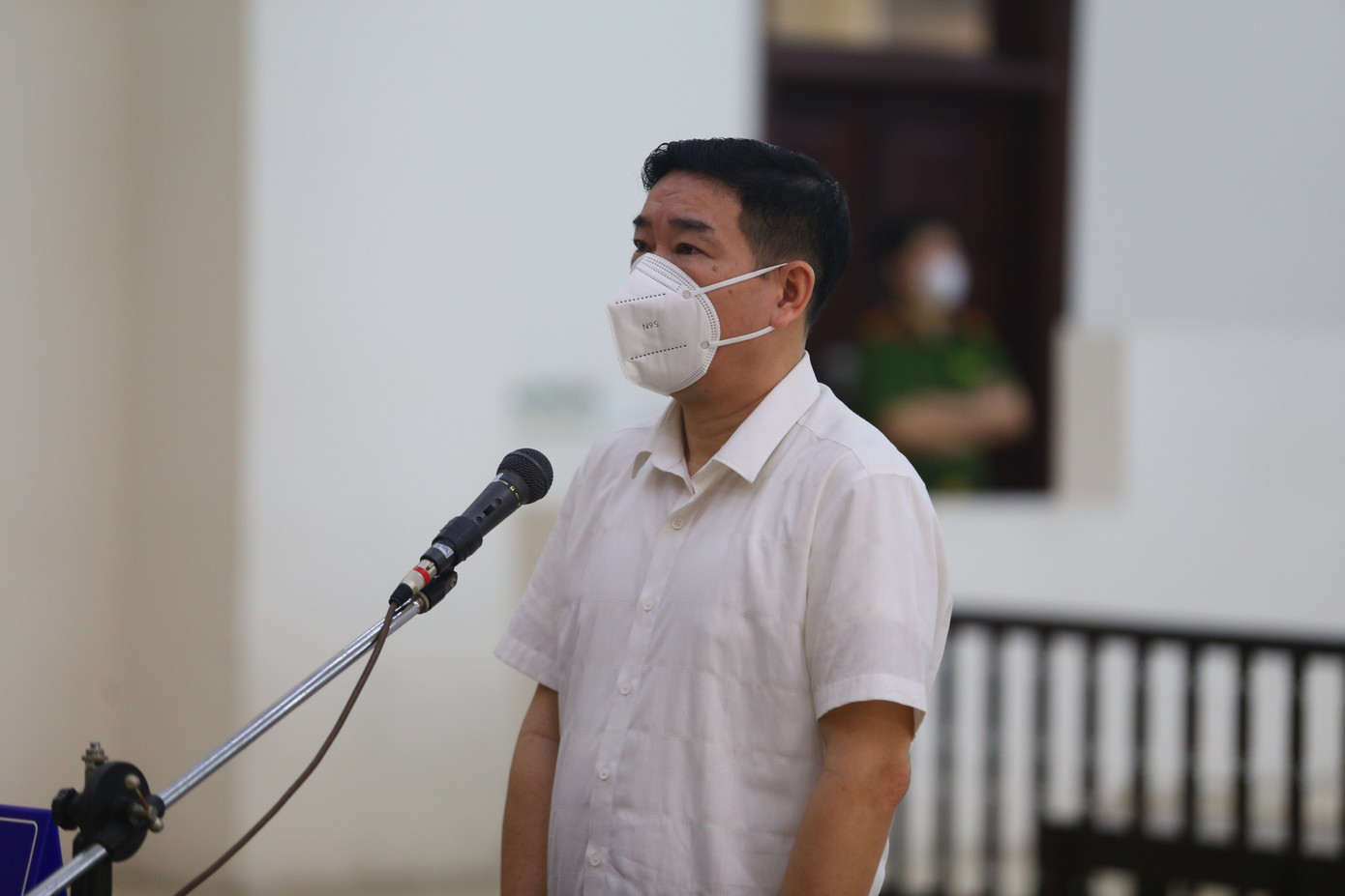 Bị cáo Phùng Anh Lê tại tòa.