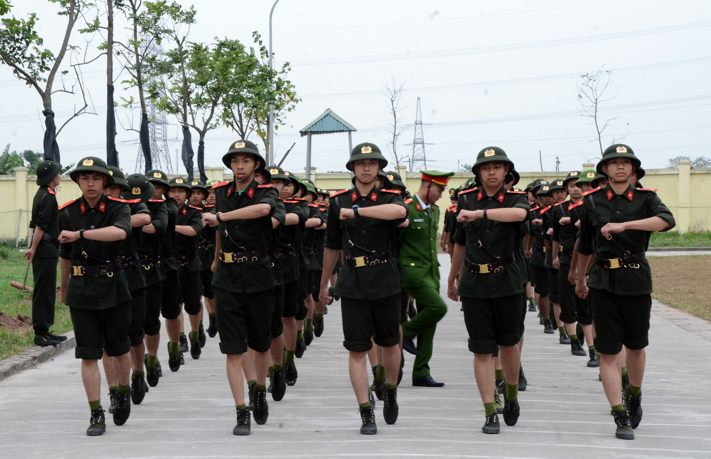 Đây là bài tập điều lệnh có nội dung "đi đều và đứng lại".