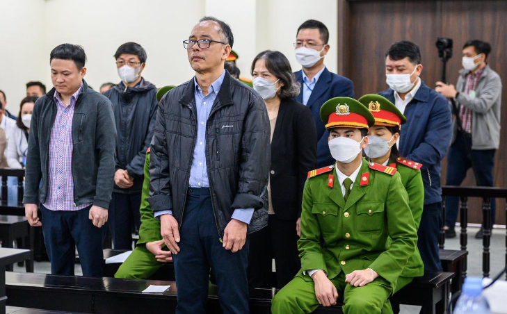 Nhóm bị cáo là cựu lãnh đạo, cán bộ ngân hàng BIDV tại phiên tòa. Nhóm bị cáo là cựu lãnh đạo, cán bộ ngân hàng BIDV tại phiên tòa.