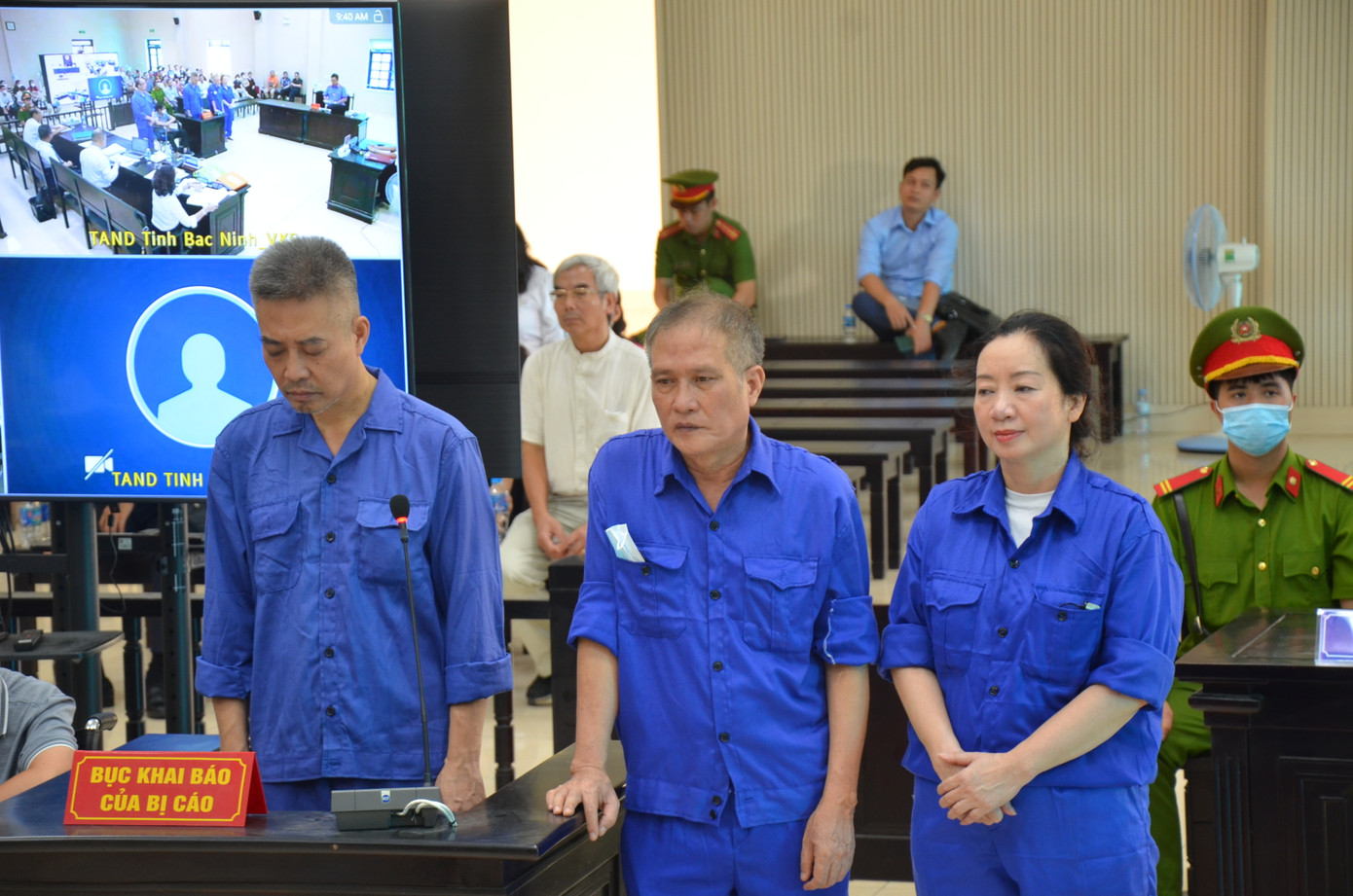 Đặng Quang Tuấn, Tân Tú Hải và Chu Thị Ngọc Ngà. Đặng Quang Tuấn, Tân Tú Hải và Chu Thị Ngọc Ngà.