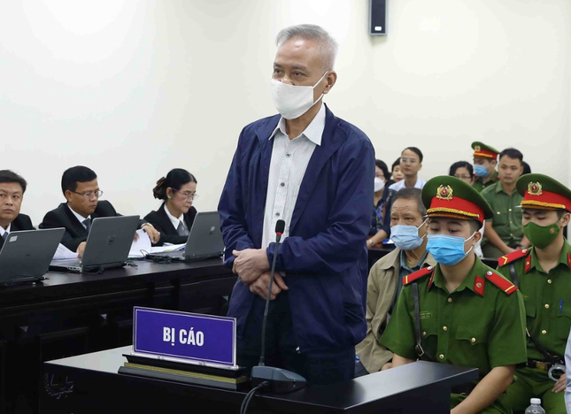 Ông Lương Văn Hóa tại phiên sơ thẩm.