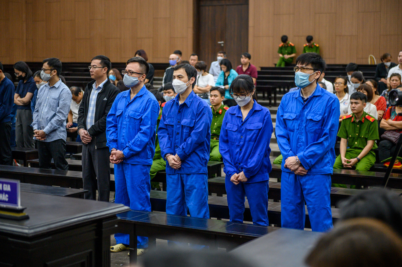 Nhóm bị cáo tại buổi tuyên án. Nhóm bị cáo tại buổi tuyên án.