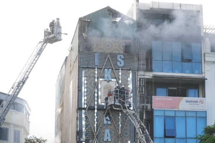 Quán Karaoke ISIS bị cháy làm 3 chiến sĩ cảnh sát thiệt mạng. Quán Karaoke ISIS bị cháy làm 3 chiến sĩ cảnh sát thiệt mạng.