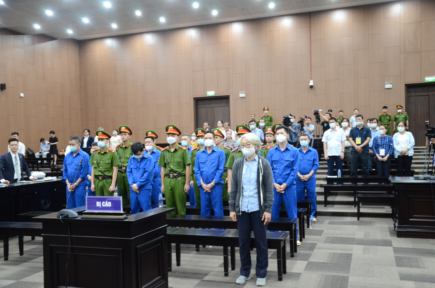 Nhóm bị cáo tại phiên tòa. Nhóm bị cáo tại phiên tòa.