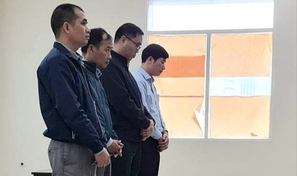 Nhóm bị cáo tại phiên tòa phúc thẩm