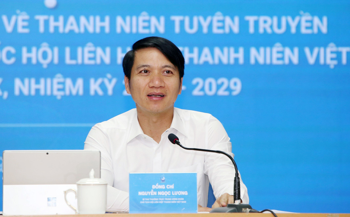 Anh Nguyễn Ngọc Lương phát biểu tại cuộc họp. Anh Nguyễn Ngọc Lương phát biểu tại cuộc họp.