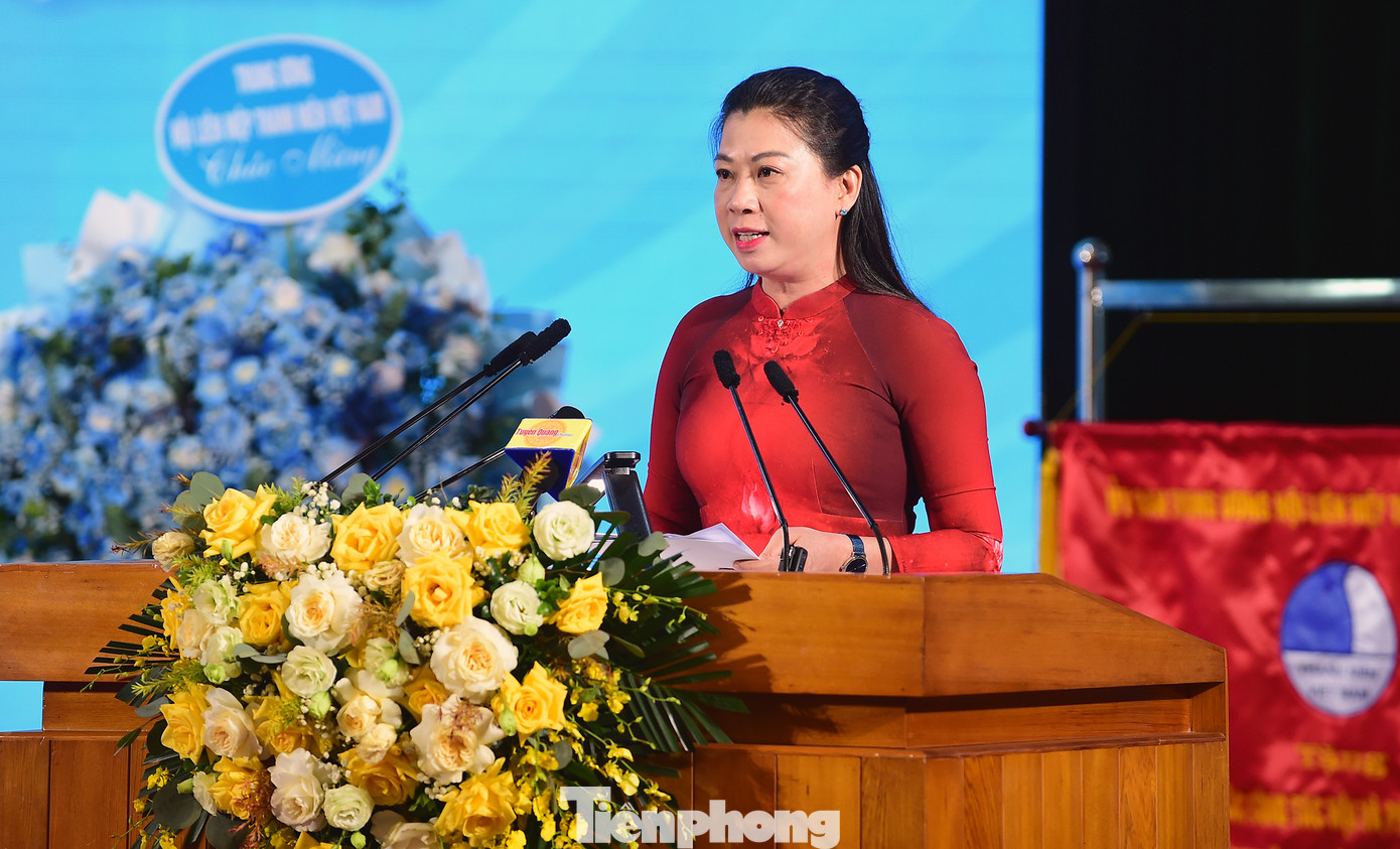 Bà Lê Thị Kim Dung phát biểu tại Đại hội