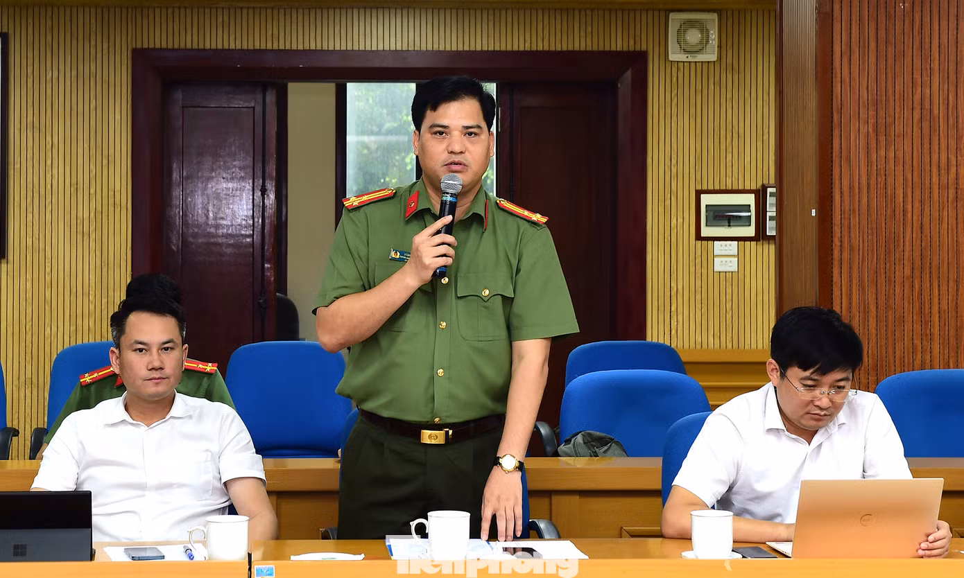 Các đại biểu phát biểu ý kiến tại hội nghị. Ảnh: Xuân Tùng Các đại biểu phát biểu ý kiến tại hội nghị. Ảnh: Xuân Tùng