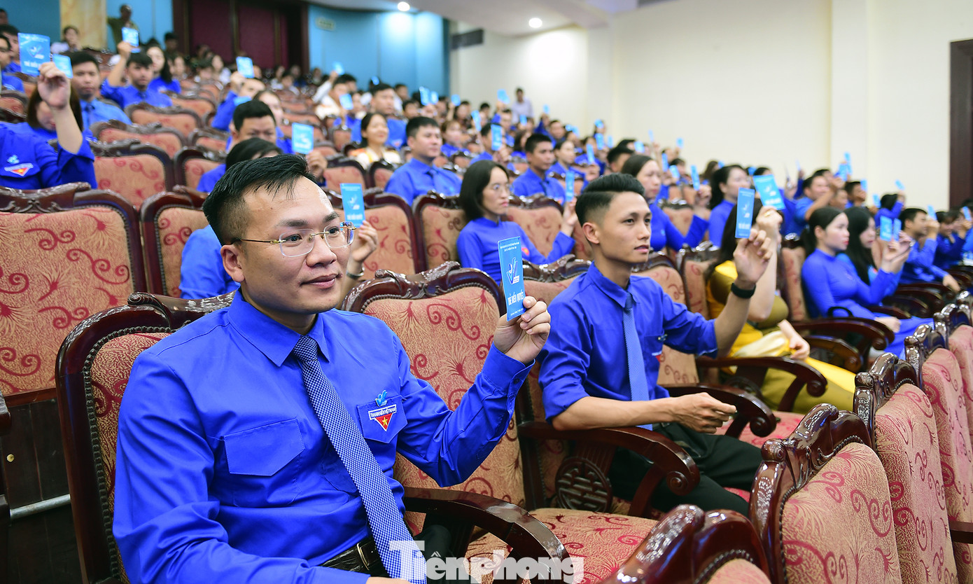 Các đại biểu biểu quyết hiệp thương cử đoàn đại biểu tham dự Đại hội toàn quốc Hội LHTN Việt Nam lần thứ IX, nhiệm kỳ 2024 - 2029.