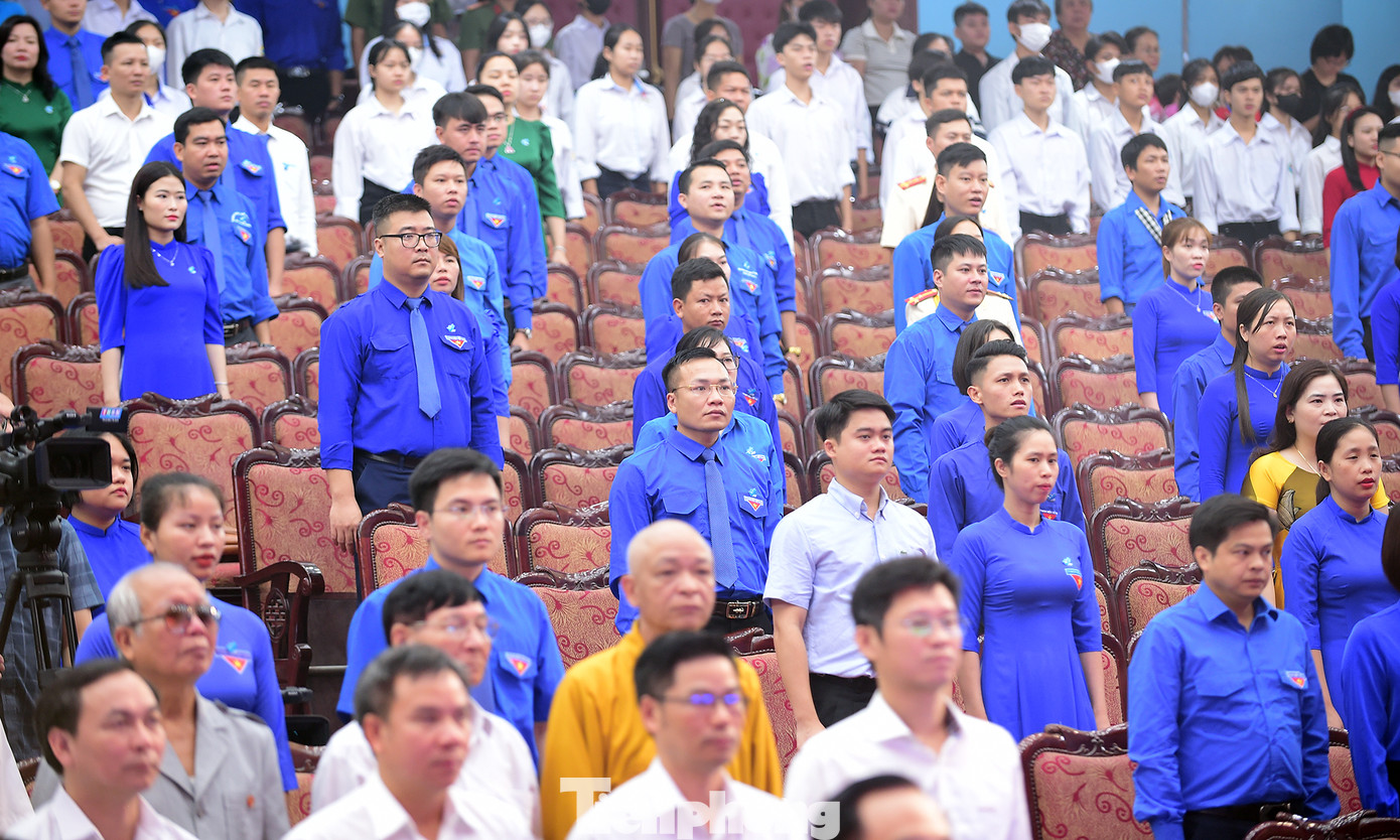 Các đại biểu thăm quan mô hình khởi nghiệp sáng tạo tỉnh Hà Nam. Ảnh: XUÂN TÙNG