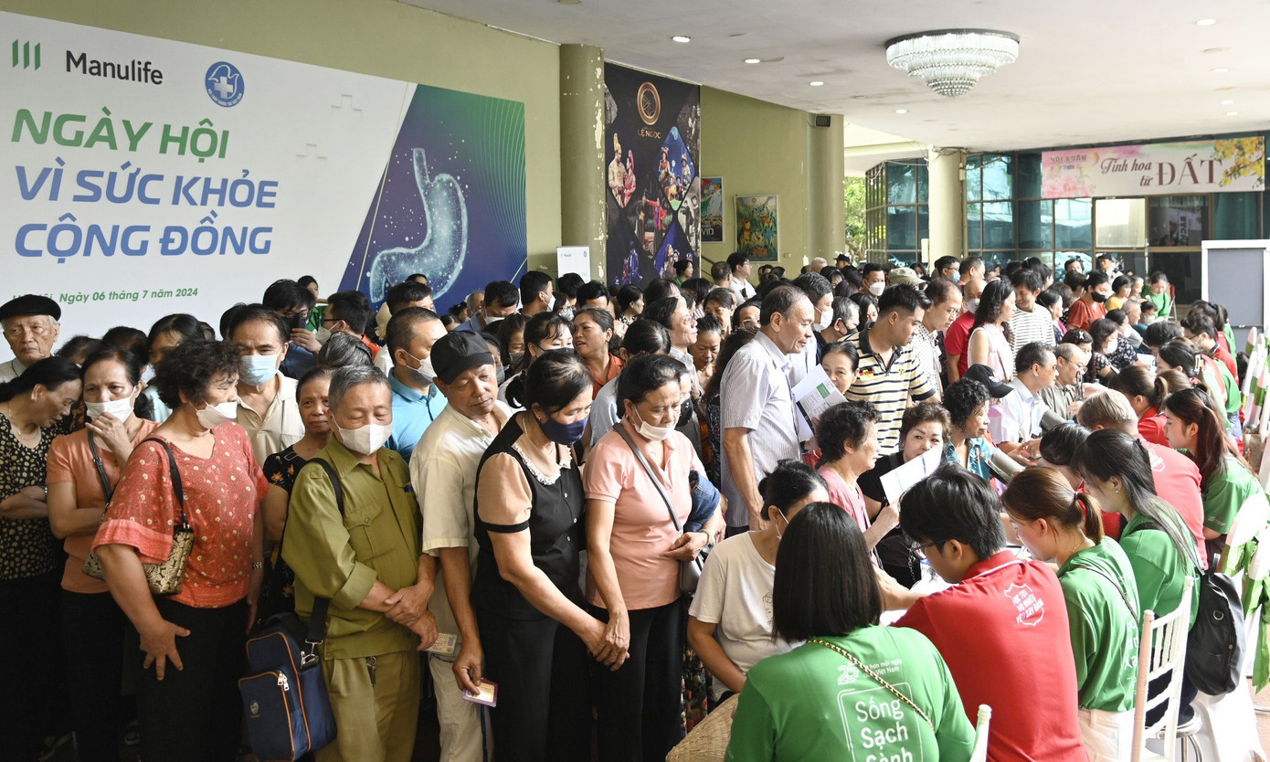 Ngày hội tình nguyện vì sức khỏe cộng đồng 2024 diễn ra tại Hà Nội.