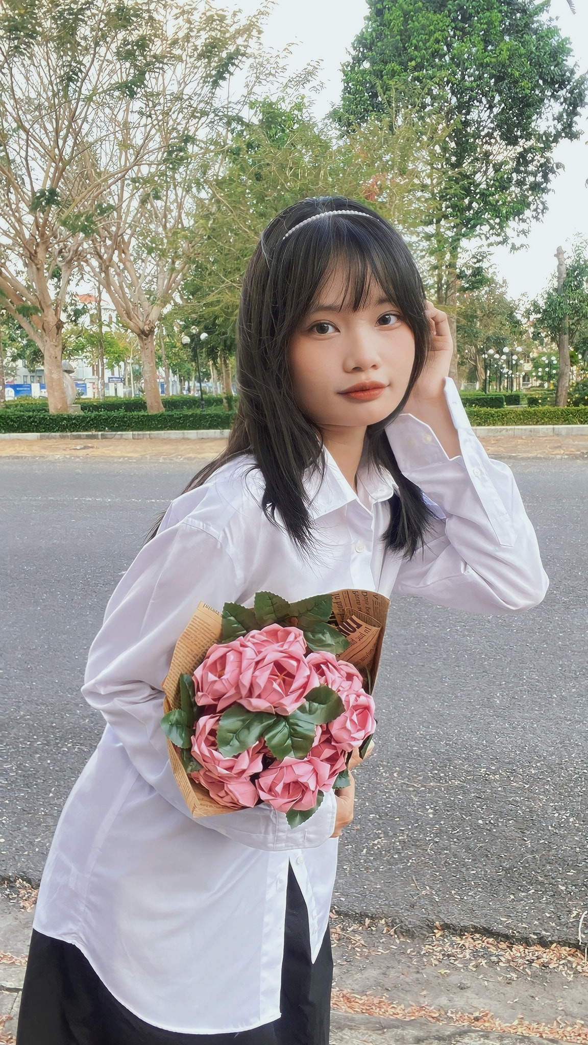 Trần Huyên đang làm gia sư dạy tiếng Anh. Trần Huyên đang làm gia sư dạy tiếng Anh.