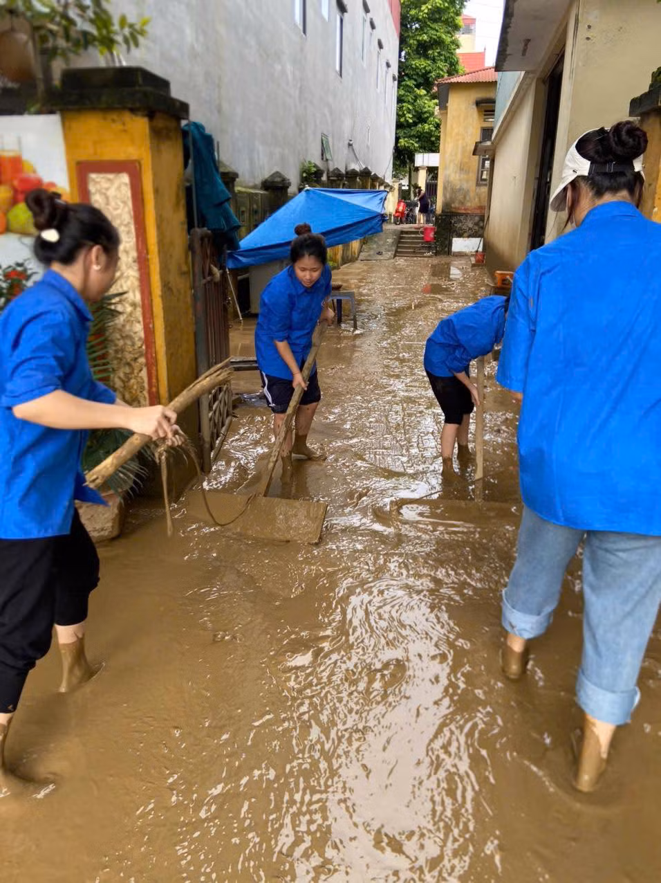 Ảnh: Đoàn Thanh niên - Hội Sinh viên Phân hiệu ĐH Thái Nguyên tại tỉnh Lào Cai Ảnh: Đoàn Thanh niên - Hội Sinh viên Phân hiệu ĐH Thái Nguyên tại tỉnh Lào Cai