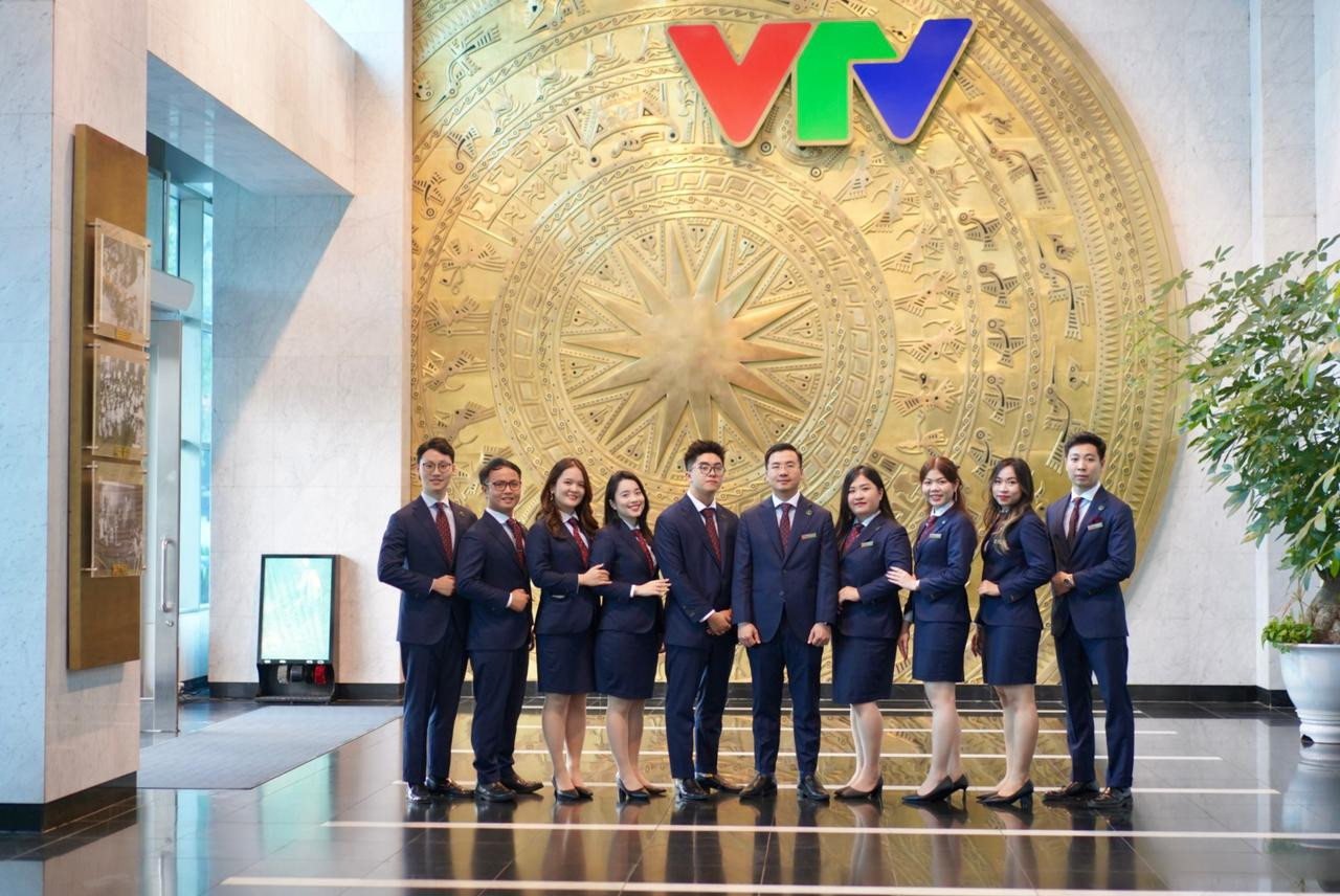 Lê Duy Trung (thứ năm, từ trái sang) là một trong 10 đại diện Việt Nam tham dự "Tàu Thanh niên Đông Nam Á - Nhật Bản 2023".