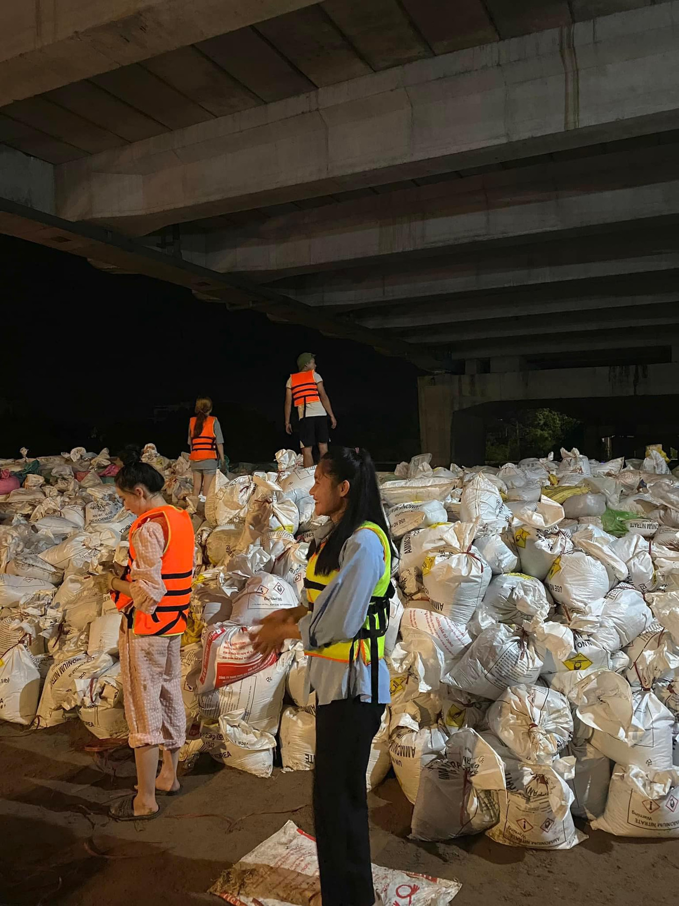 Ảnh: Đoàn Thanh niên - Hội Sinh viên trường ĐH Y Dược Thái Nguyên Ảnh: Đoàn Thanh niên - Hội Sinh viên trường ĐH Y Dược Thái Nguyên