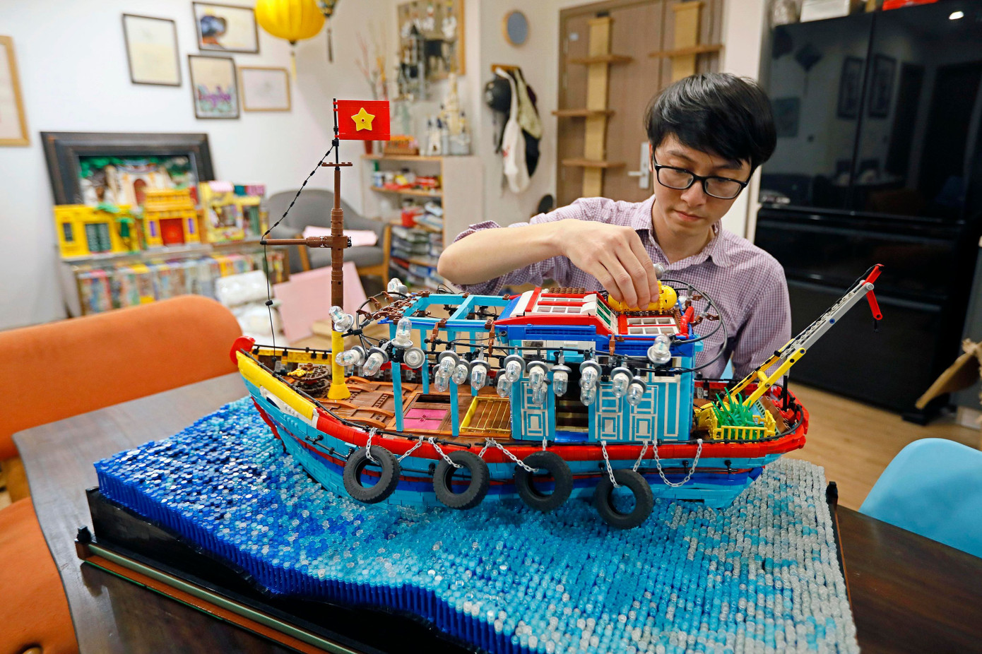 Đặng Huy Hoàng có niềm đam mê lớn với lego.