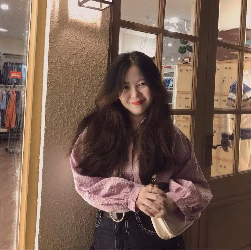 Quỳnh Anh nhìn nhận: "Chính nét diễn chất phác và những câu chuyện chân thật của Khang giúp video của TikToker này thu hút người xem hơn”. Quỳnh Anh nhìn nhận: "Chính nét diễn chất phác và những câu chuyện chân thật của Khang giúp video của TikToker này thu hút người xem hơn”.