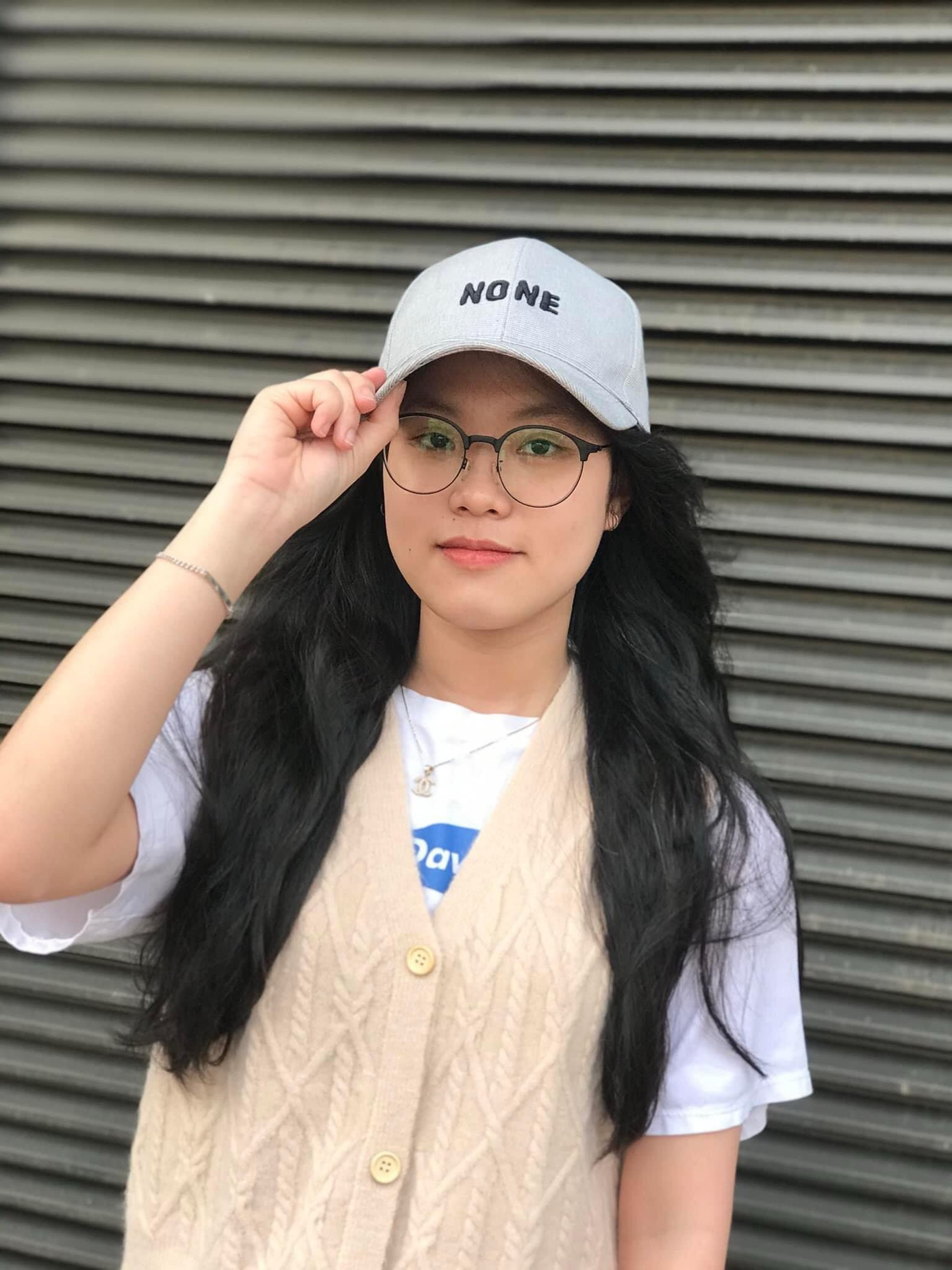 Vân Thanh cảm thấy công việc thời vụ Tết giúp cô có thêm kỹ năng quản lý thời gian, tự tin hơn trong giao tiếp. Vân Thanh cảm thấy công việc thời vụ Tết giúp cô có thêm kỹ năng quản lý thời gian, tự tin hơn trong giao tiếp.