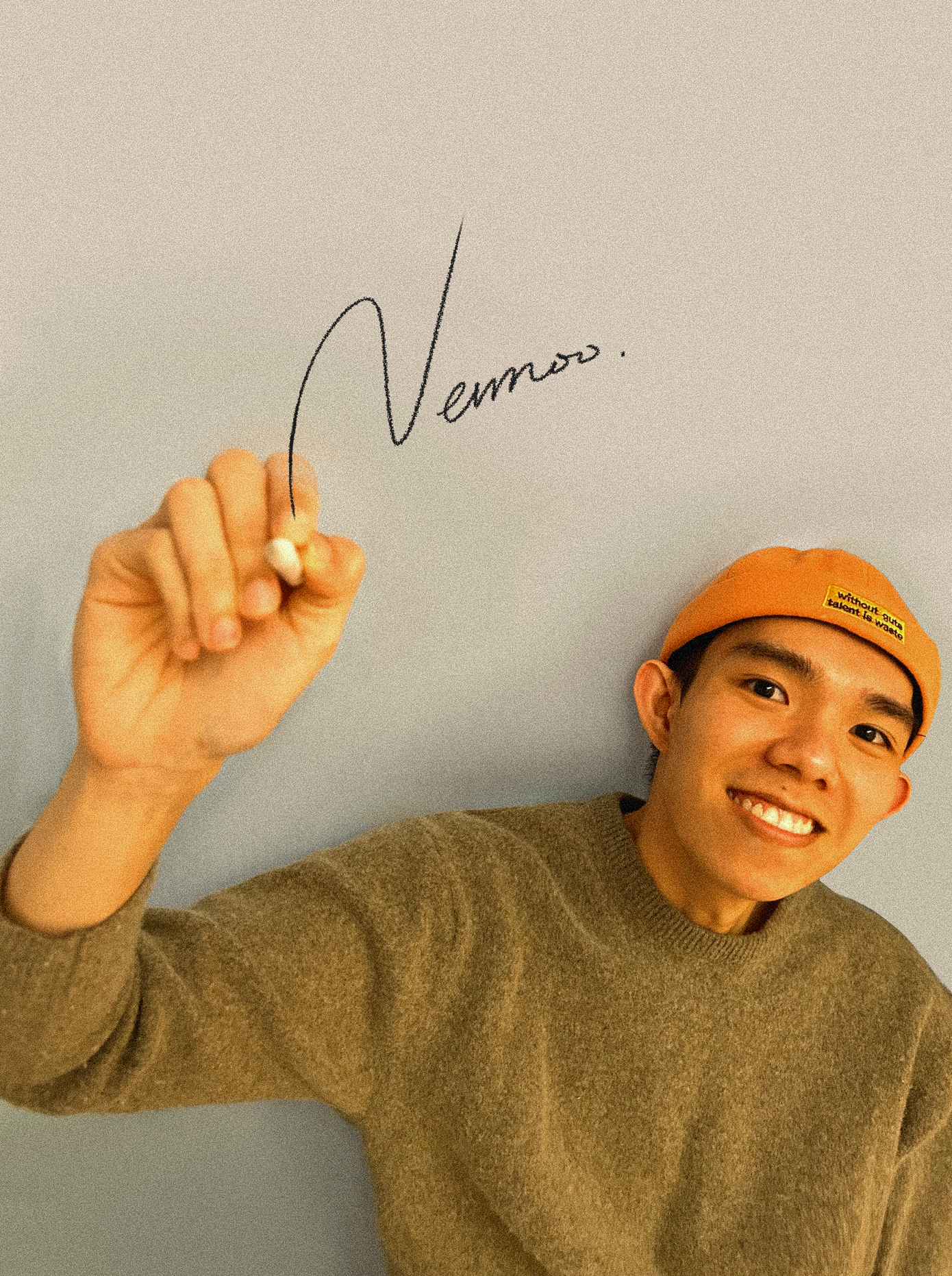 Họa sĩ Trương An Dân. Họa sĩ Trương An Dân.