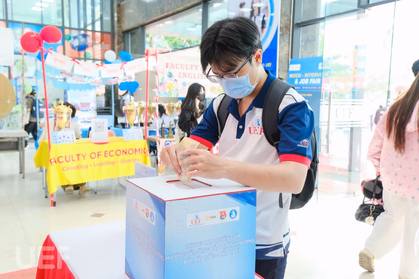 Ảnh: Đoàn trường ĐH Kinh tế - Tài chính TP. HCM Ảnh: Đoàn trường ĐH Kinh tế - Tài chính TP. HCM