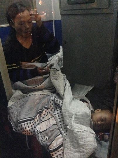 Hình ảnh được sinh viên tình nguyện ghi lại 