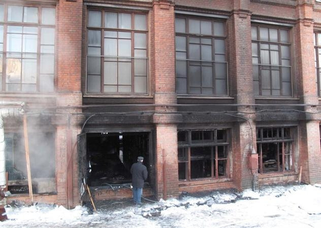 Khoảng 5 giờ sáng 10-3, hỏa hoạn đã xảy ra tại một xưởng may của người Việt ở thị trấn Ivanchevka thuộc ngoại ô Mátxcơva. Khoảng 5 giờ sáng 10/3, hỏa hoạn đã xảy ra tại một xưởng may của người Việt ở thị trấn Ivanchevka thuộc ngoại ô Mátxcơva. (Nguồn: phân xã Mátcơva)