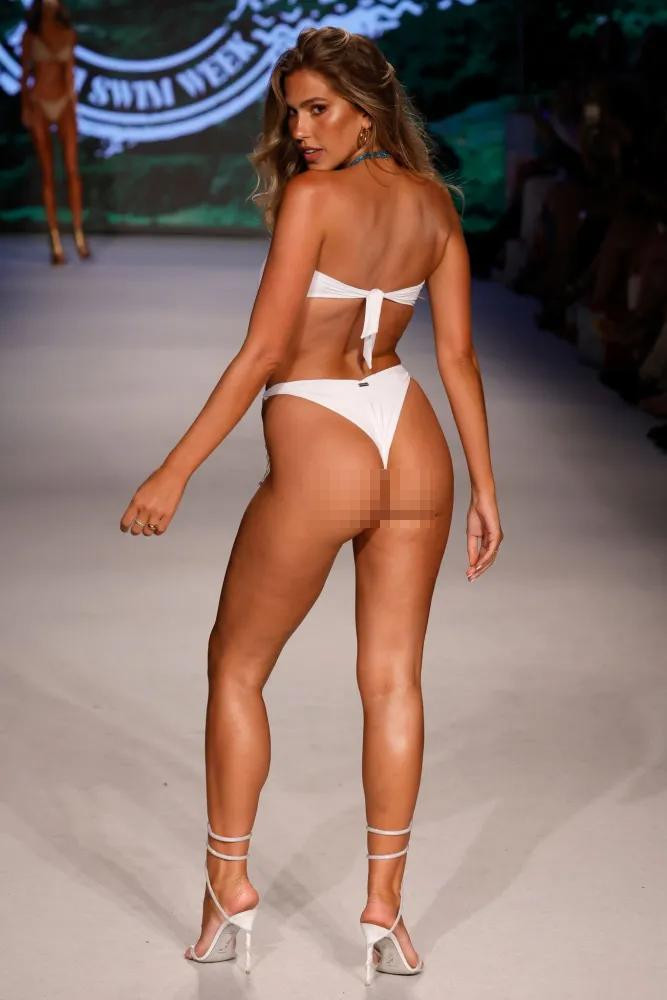 ... cùng phong cách biểu diễn chuyên nghiệp và đầy lôi cuốn.