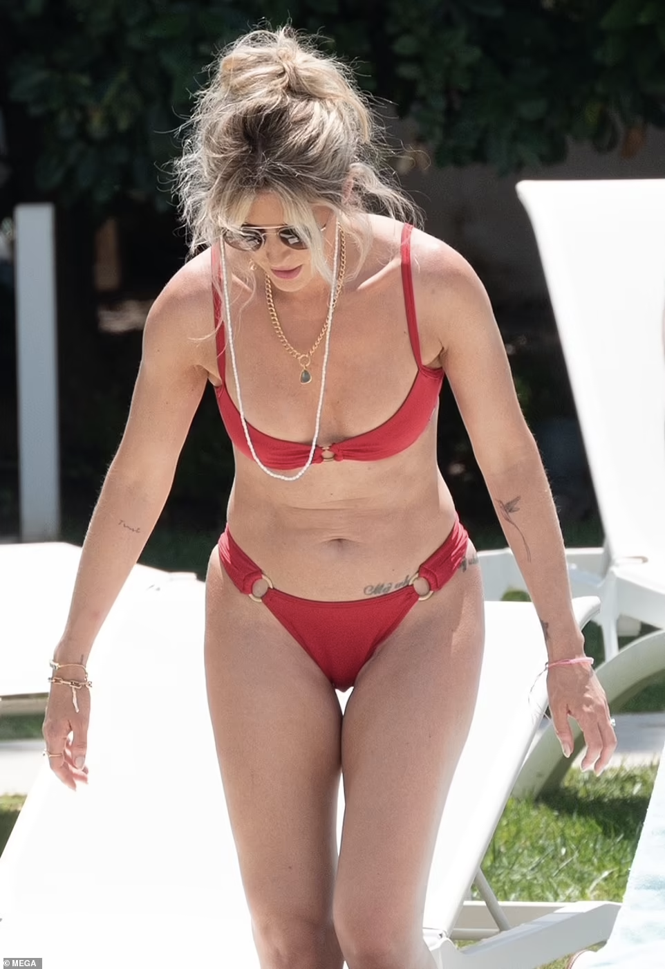 Do vậy, dù cũng đã được "bật đèn xanh" để quay lại vở diễn nhưng người đẹp 8x từ chối.