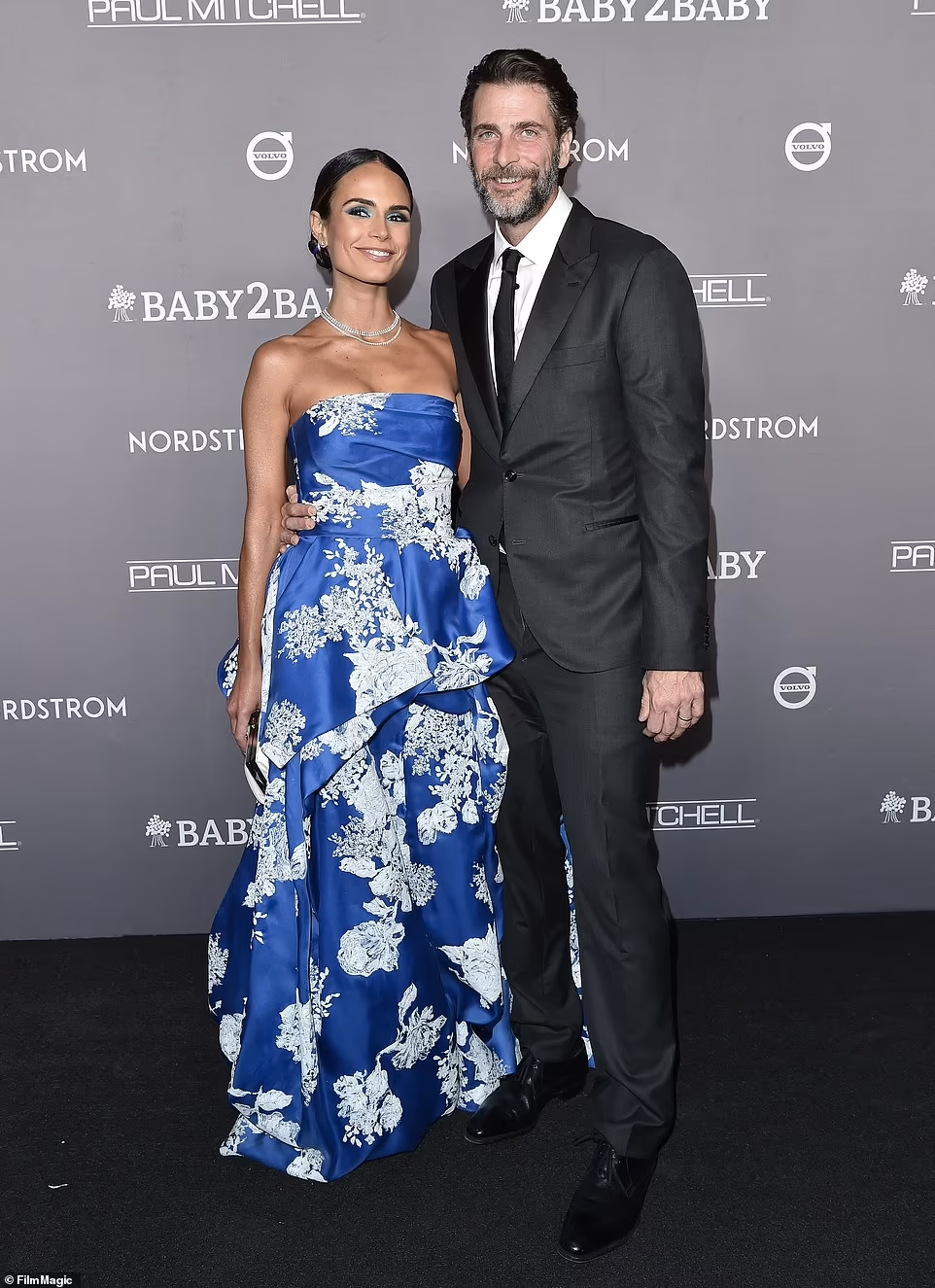 Jordana Brewster và Andrew Form thưở còn mặn nồng. Ảnh chụp cặp đôi vào năm 2019.