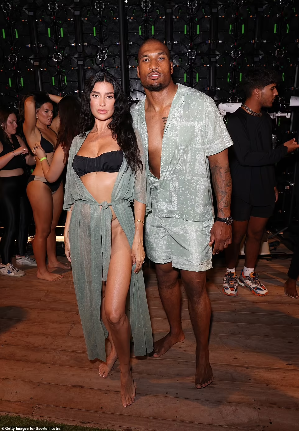 Họ thường xuyên có những shoot hình tình tứ bên nhau trên trang cá nhân khiến fan cũng phải ghen tị.