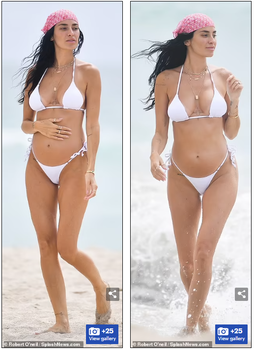 Ngoài vòng 2 to lên, người đẹp sinh năm 1986 vẫn giữ được vóc dáng hoàn hảo đẹp như tượng tạc.