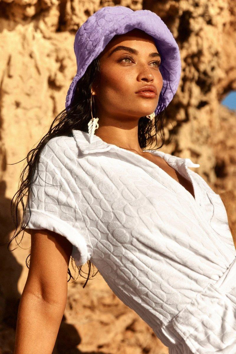 Trên trang cá nhân, Matthew Adesuyan cũng chia sẻ ảnh chụp chung của cặp đôi, kèm lời chúc mừng Ngày của Mẹ đến bạn gái xinh đẹp.