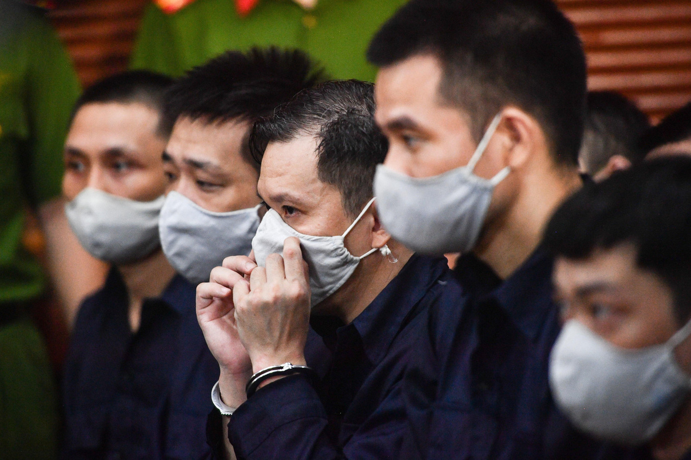 Nhiều bị cáo khai bỏ tiền mua dự án của Alibaba. Ảnh: Duy Hiệu. Nhiều bị cáo khai bỏ tiền mua dự án của Alibaba. Ảnh: Duy Hiệu.