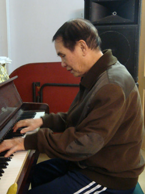 Nhạc sĩ Thế Song