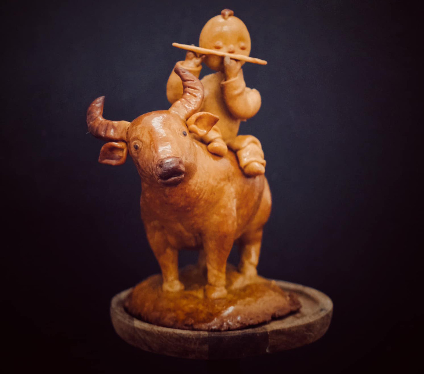 Những tác phẩm bánh Trung thu điêu khắc mang đậm chất Việt. Những tác phẩm bánh Trung thu điêu khắc mang đậm chất Việt.