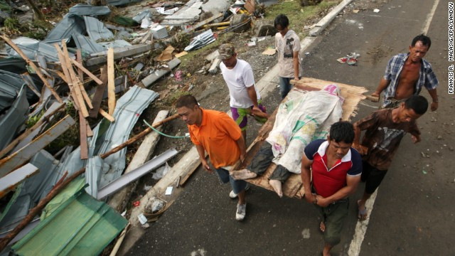 Số người thiệt mạng do bão Haiyan gây ra ở Philippines đã tăng lên 10.000 người. 800.000 người Philippines đang màn trời chiếu đất. Số người thiệt mạng do bão Haiyan gây ra ở Philippines hiện nay đã tăng lên 10.000 người. 800.000 người Philippines đang đối mặt với tình cảnh màn trời chiếu đất