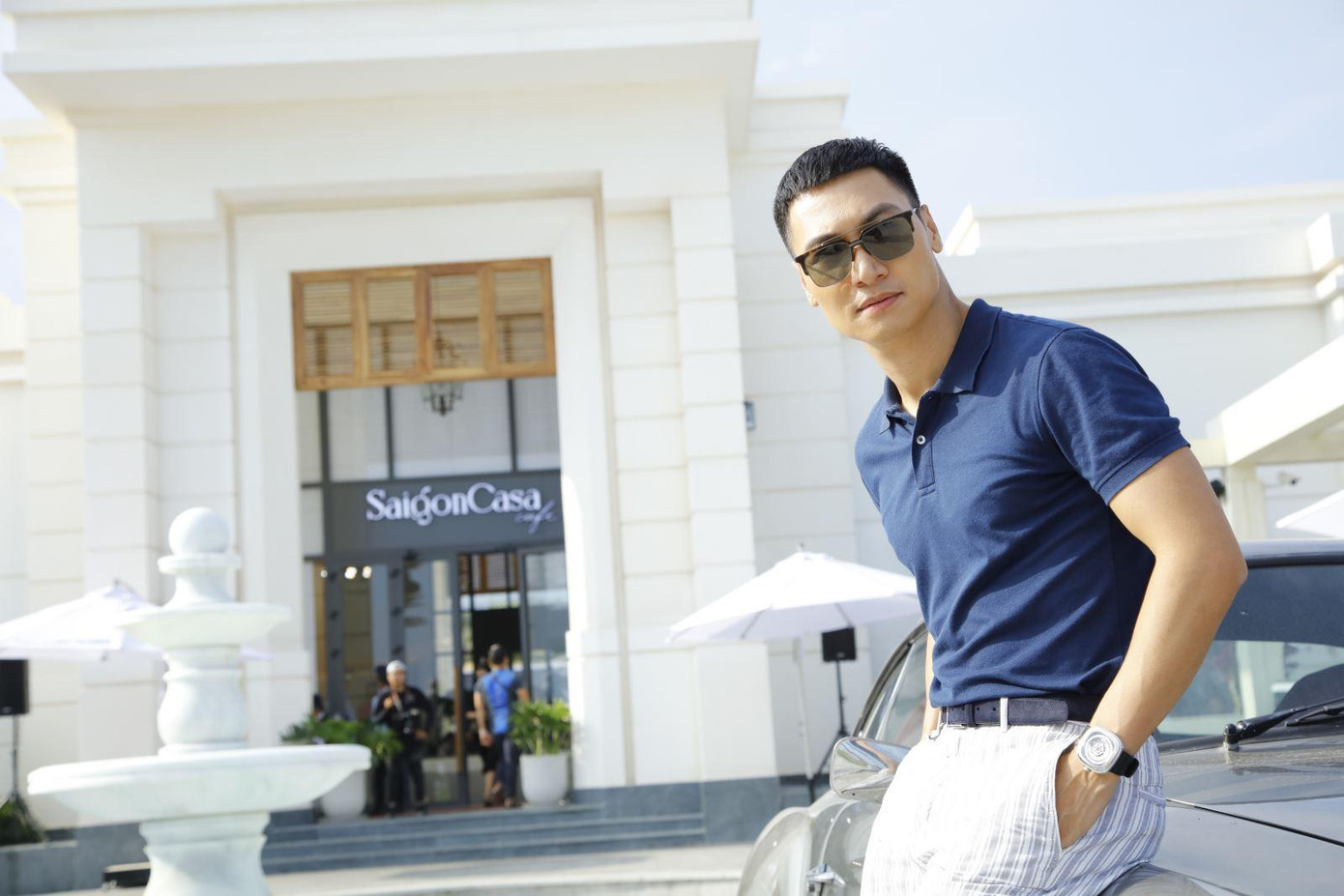 Mạnh Trường nổi tiếng với ngoại hình nam tính, điển trai.