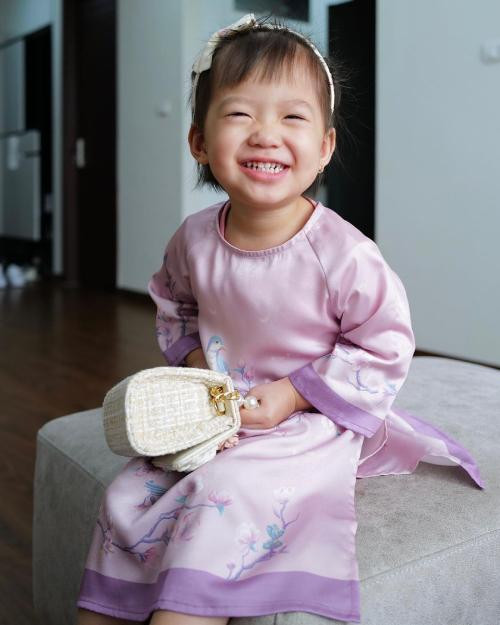 Sự hài hước của cô bé được cho là đến từ bố JustaTee.