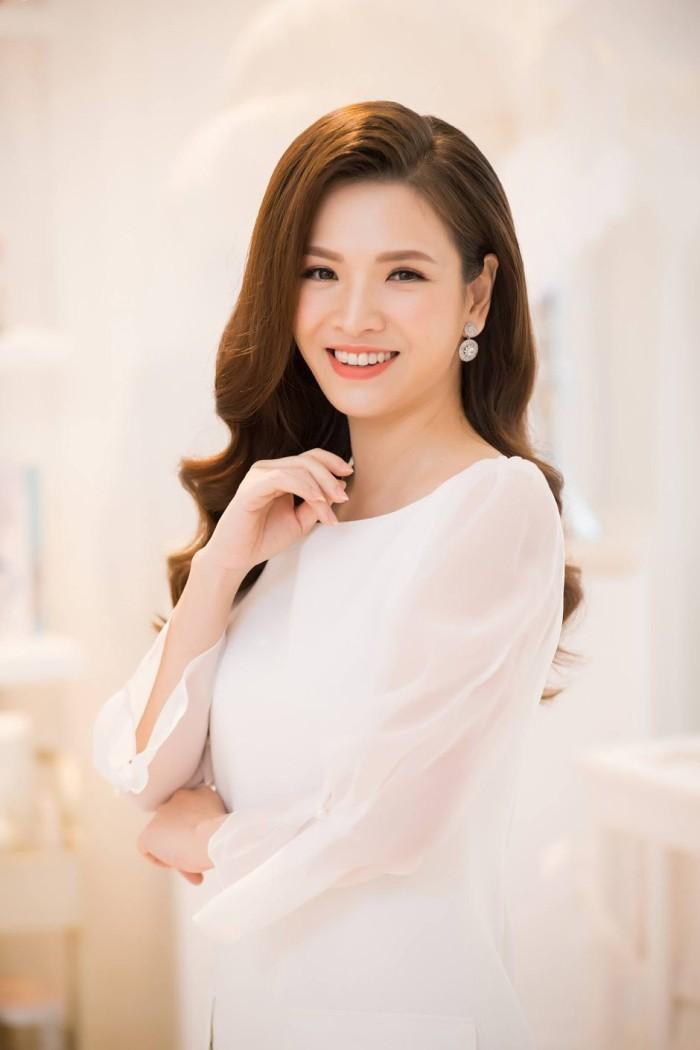 Nữ MC kiêm diễn viên xinh đẹp Đan Lê.