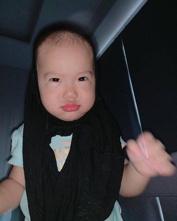 Cici luôn nổi tiếng là cô bé tinh nghịch.